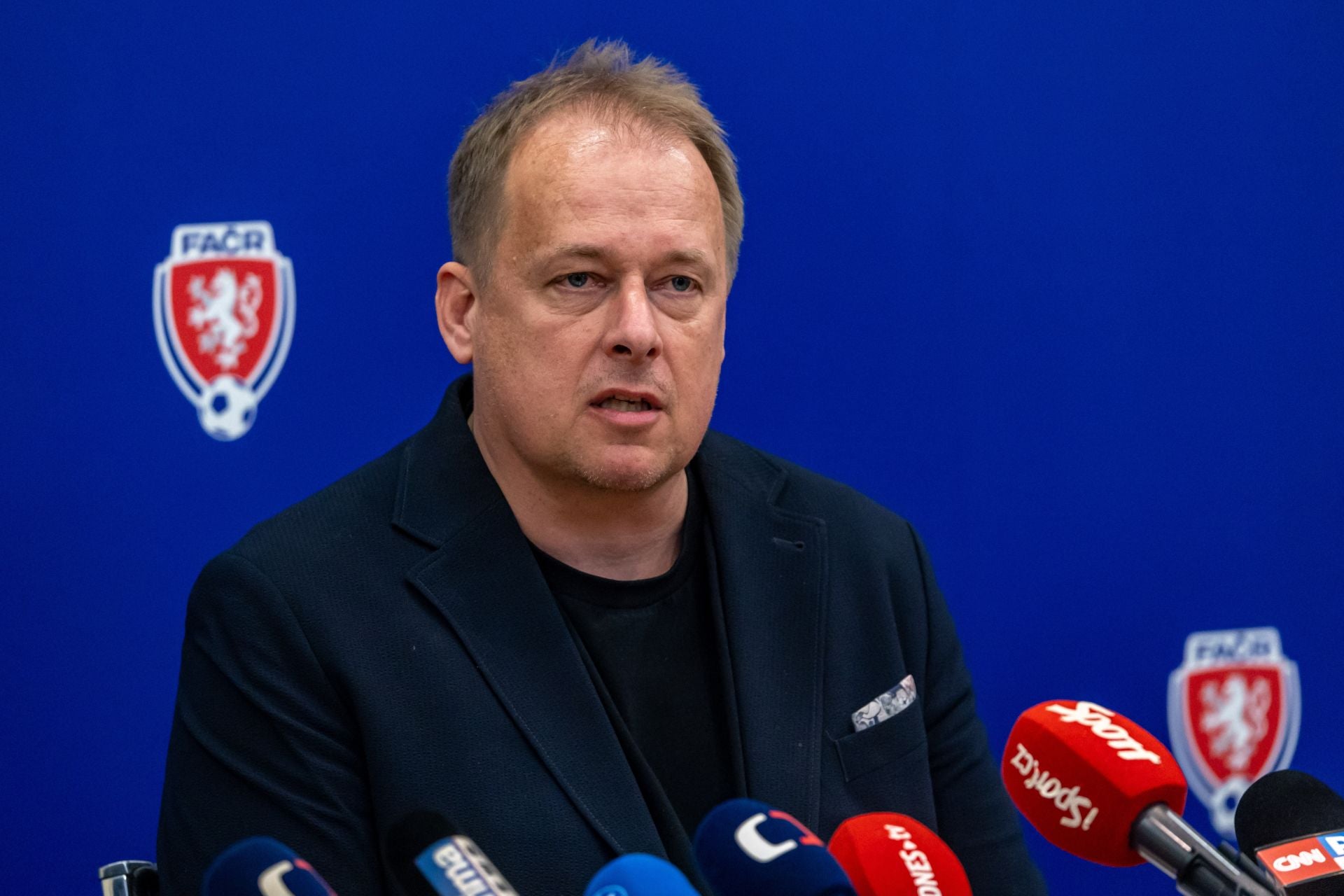 Los amaños dinamitan al fútbol checo en plena carrera hacia el Mundial