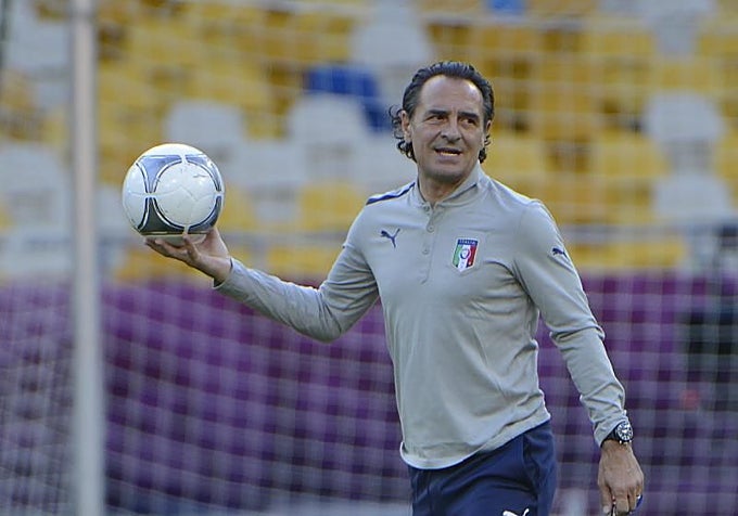 Cesare Prandelli, mientras capitaneaba a Italia