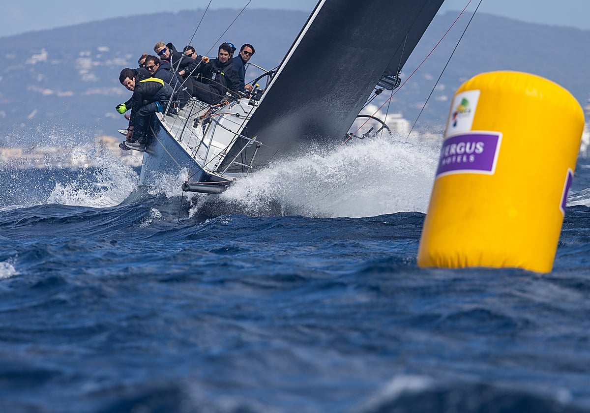 Los cruceros entran en acción en el Trofeo Princesa Sofía