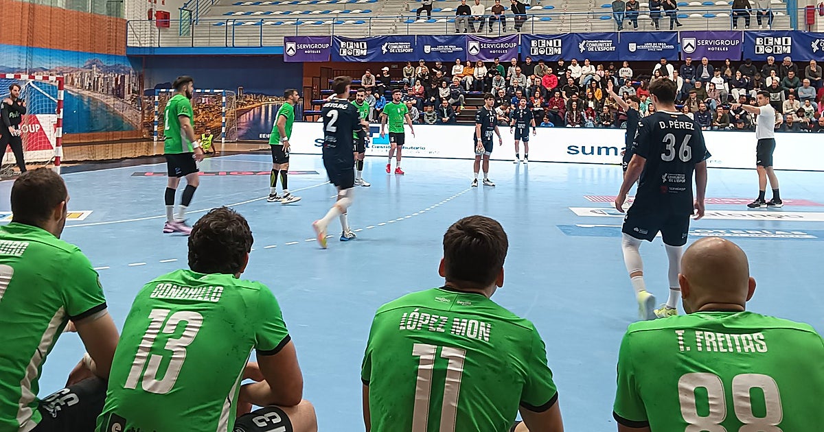 Kilian Ramírez se viste de héroe en el triunfo del Cajasol Sevilla BM Proin en Benidorm (27-28)