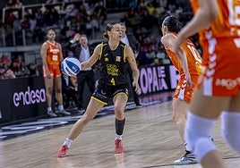 Brillante actuación de la sevillana Alba Prieto en la Copa de la Reina de baloncesto