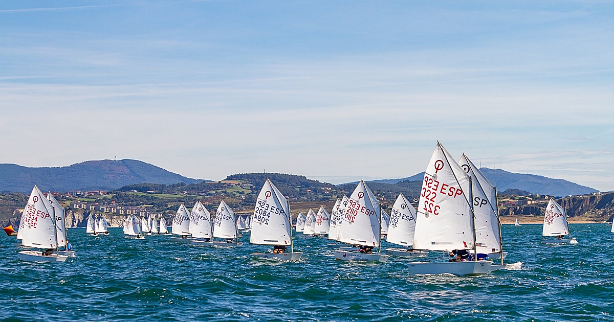 El Campeonato de España de Optimist reúne a 155 regatistas en el Abra