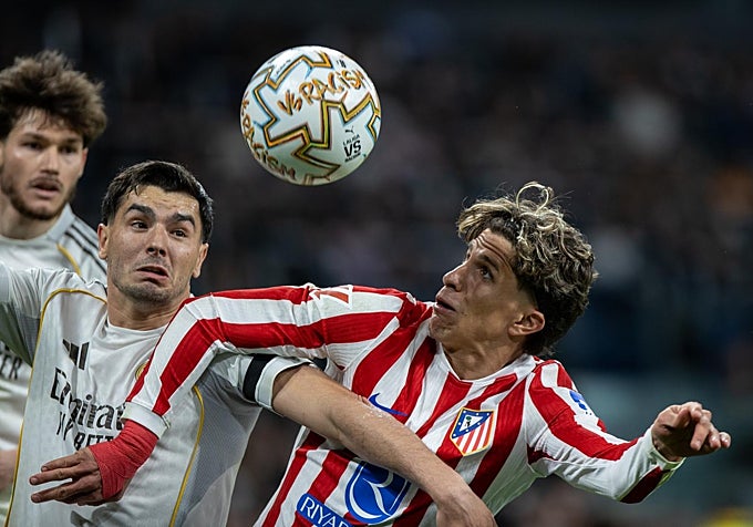 Giuliano Simeone y su vendaje pugna con Brahim