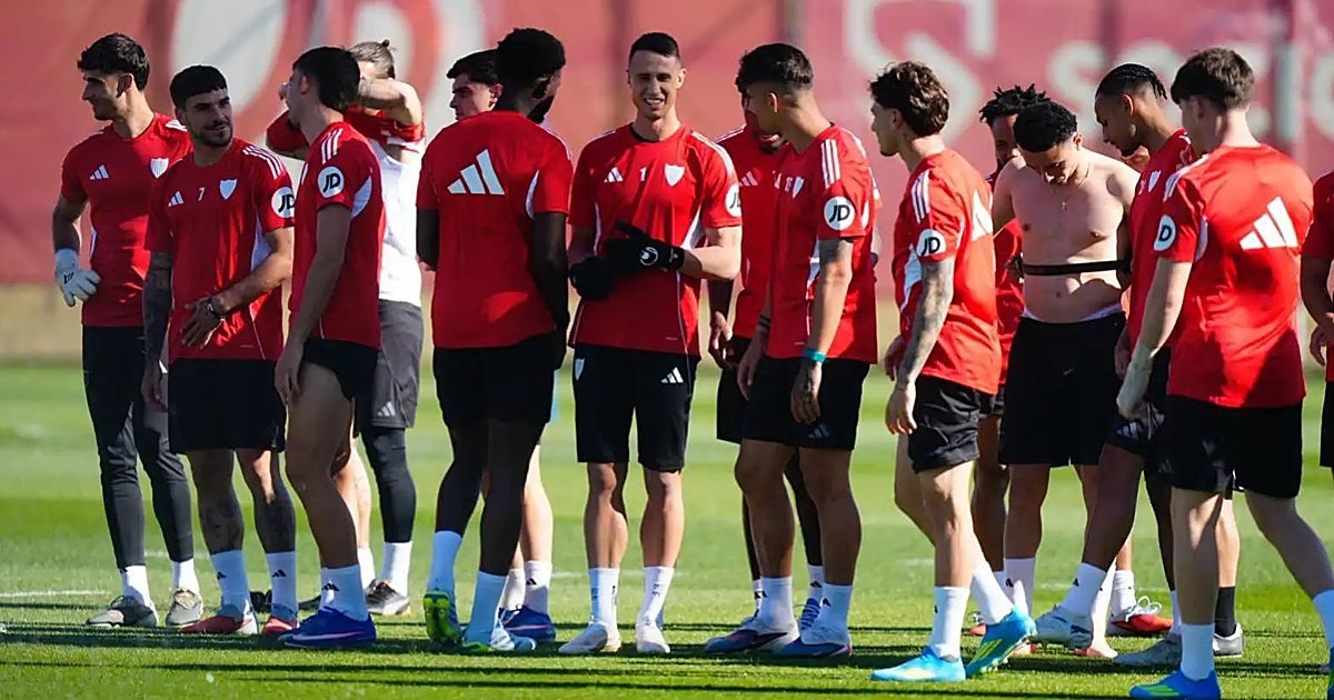 García Plaza ya cuenta con el regreso de seis internacionales en el entrenamiento del Sevilla FC