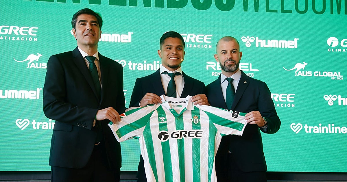 Manu Fajardo apunta al mercado del Betis: «El objetivo es firmar un delantero»