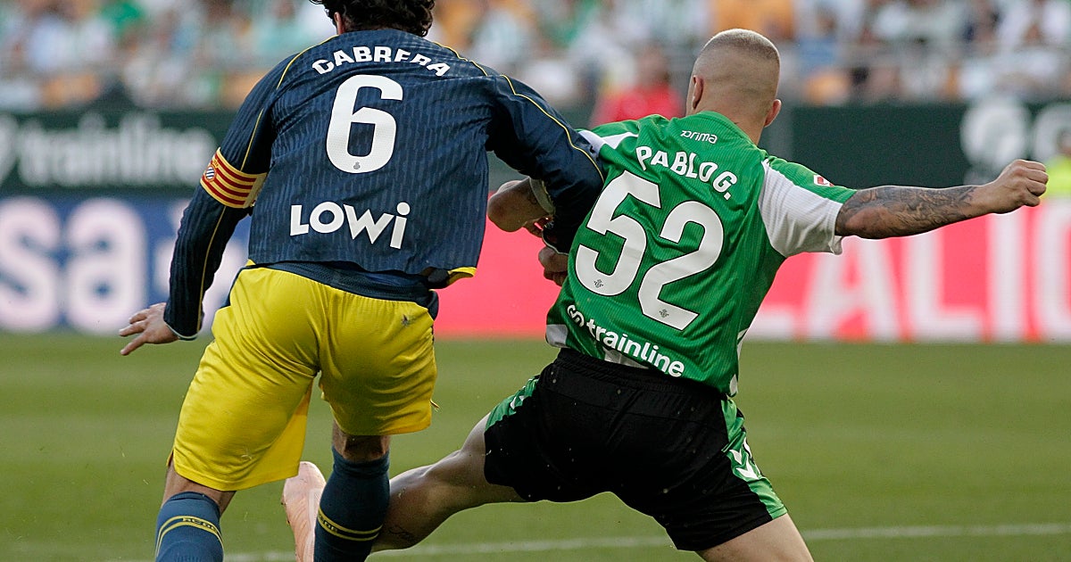 El Betis se estrella contra la madera