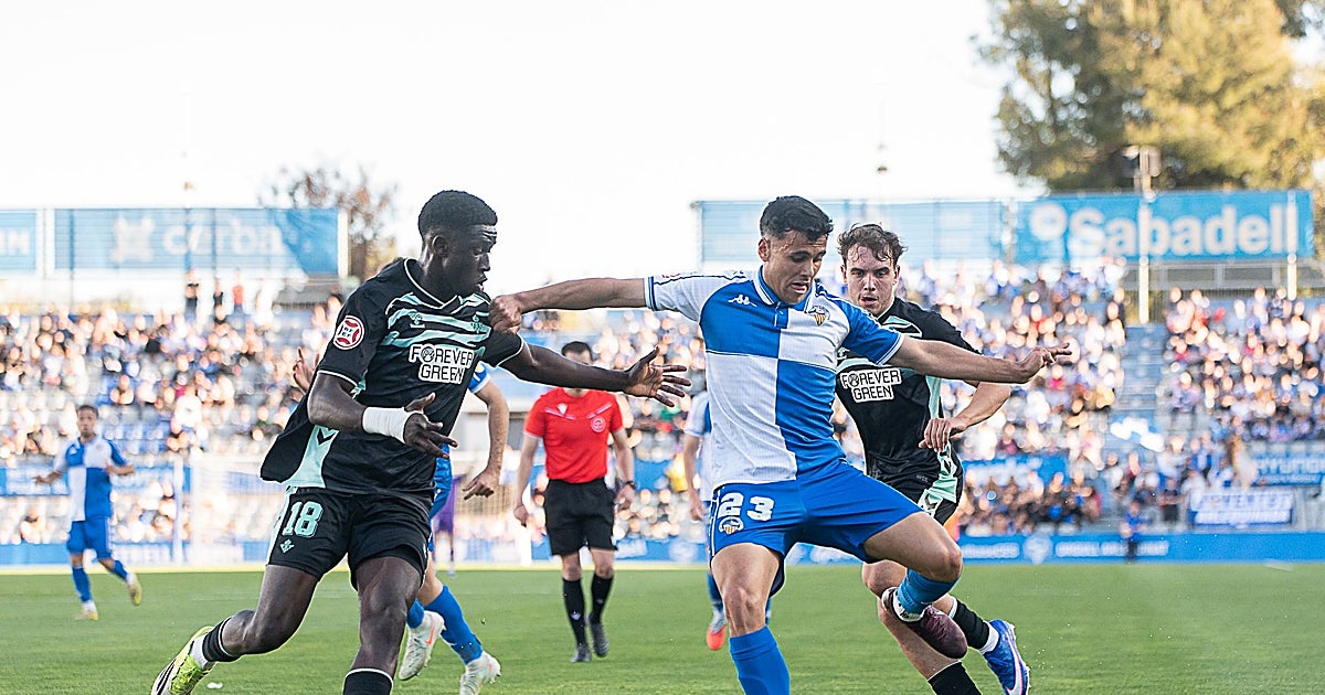 Exhibición del Betis Deportivo, con gol de Morante, en el feudo del Sabadell, hasta ahora líder (1-3)