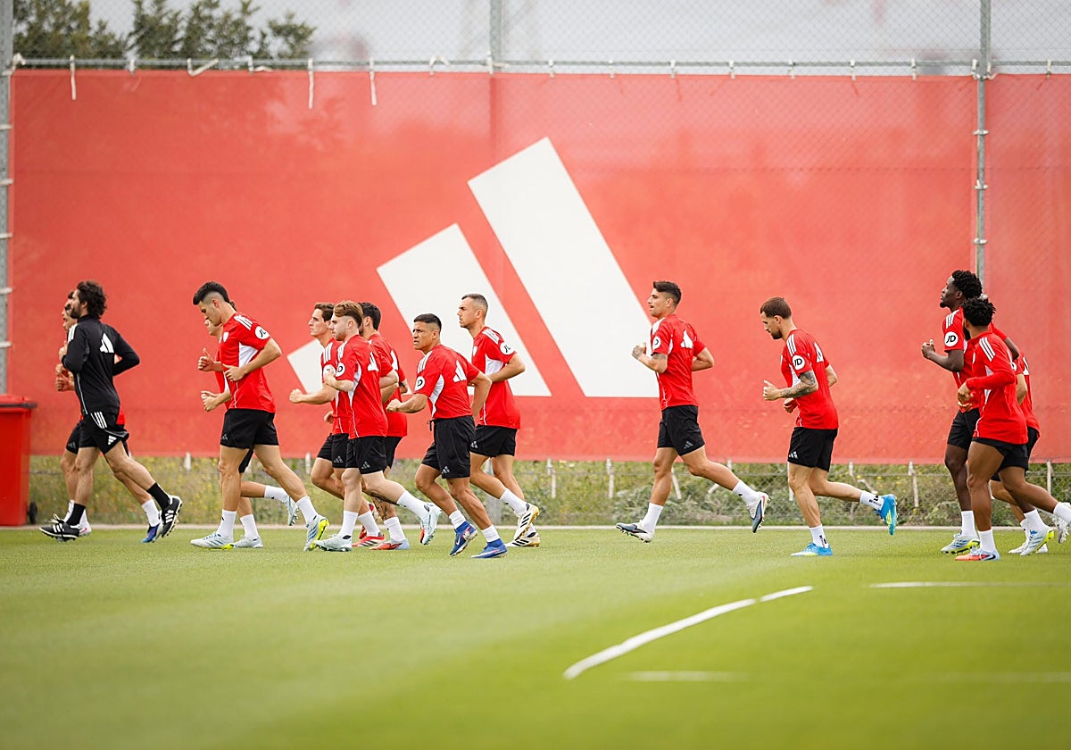 El Sevilla vuelve al trabajo y no descansará antes de recibir al Atlético