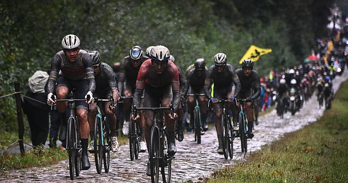 Pogacar busca la cumbre de los monumentos