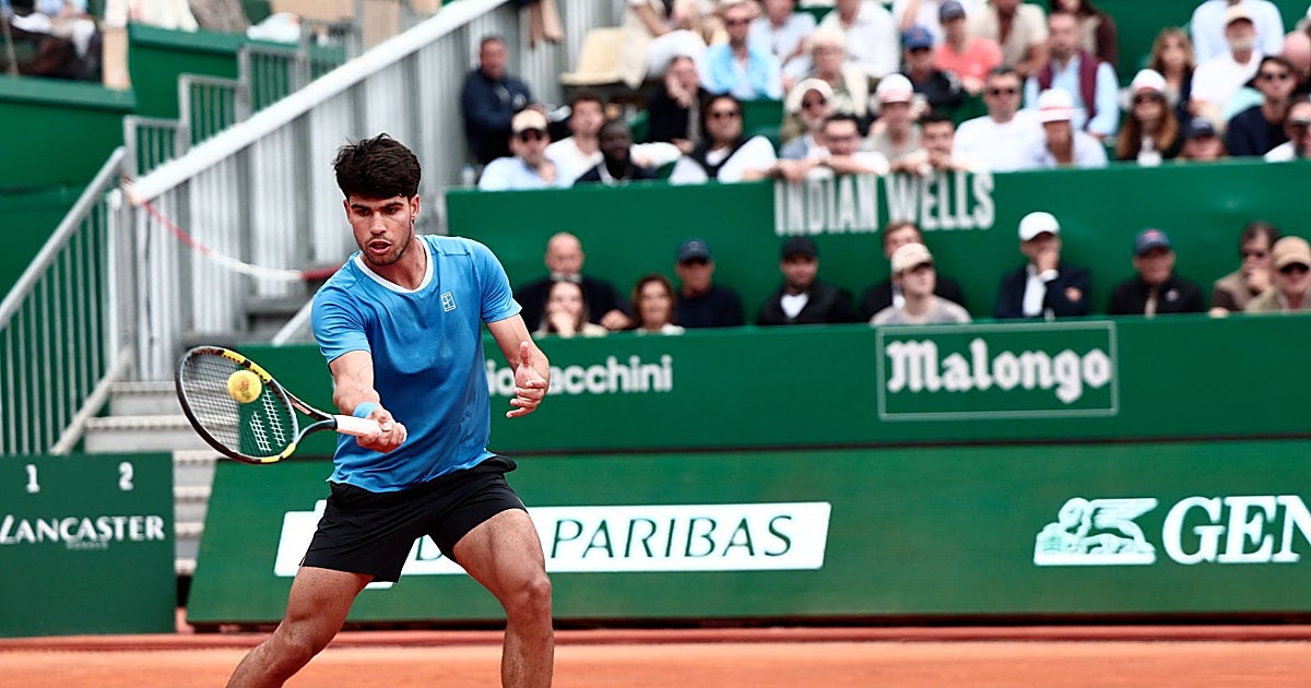 Alcaraz centra el tiro y derriba a Bublik en un suspiro en su camino a semifinales