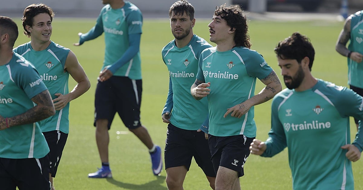 Alineaciones probables del Osasuna - Betis de LaLiga EA Sports 2025-2026: onces y banquillo de suplentes