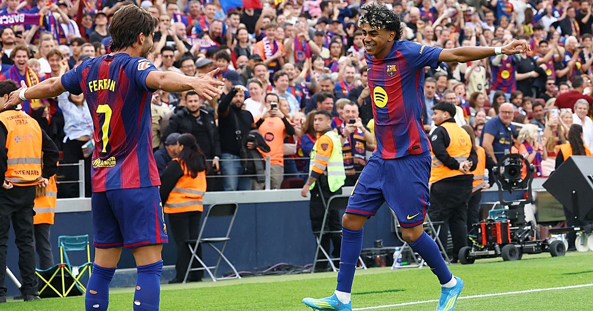 Un Barça menor destruye al Espanyol