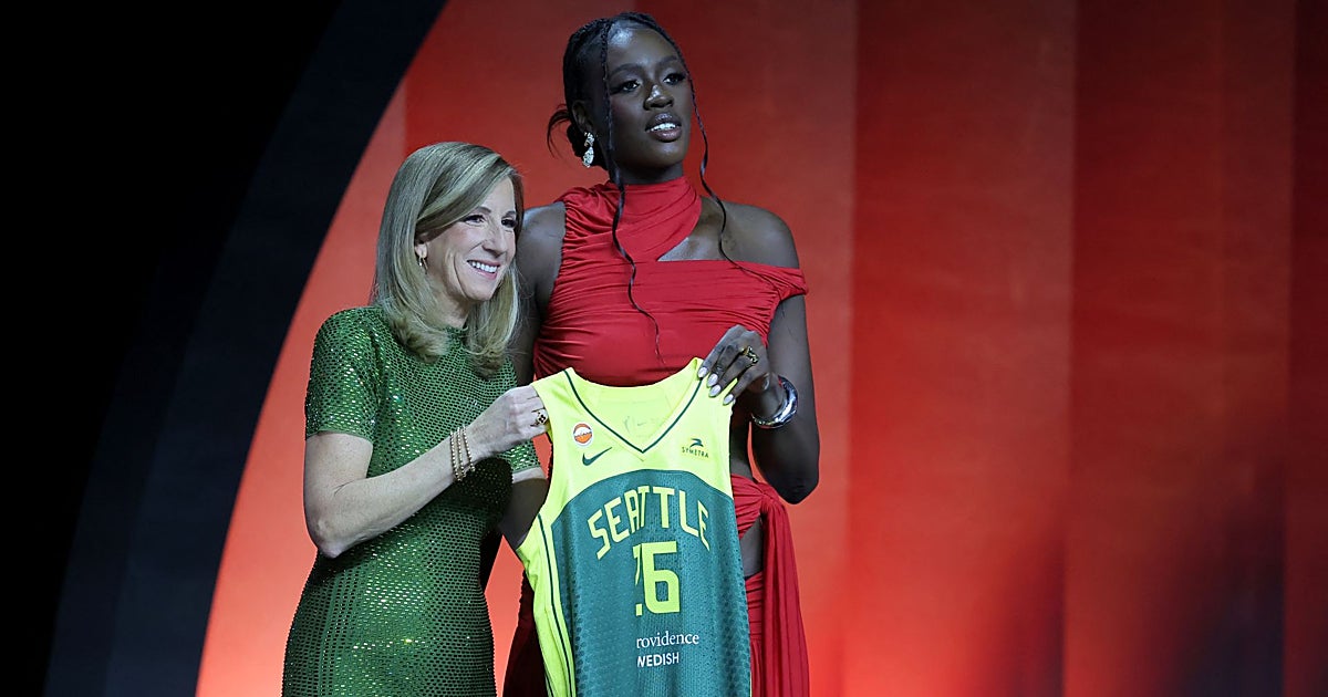 El increíble salto de Awa Fam, historia del baloncesto español