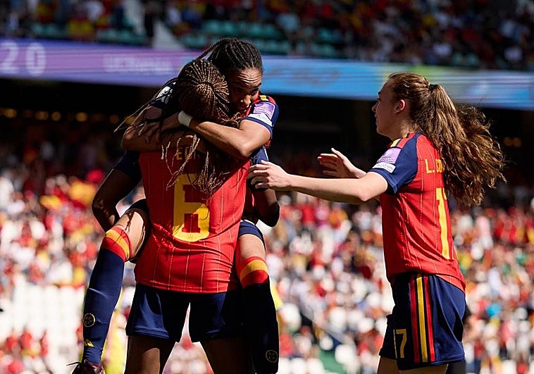 España se calienta y aplasta a Ucrania