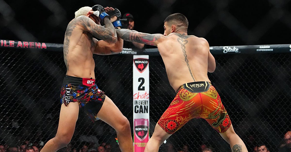 Las palabras de Topuria tras noquear a Oliveira en Las Vegas: «Eres una leyenda, una máquina»