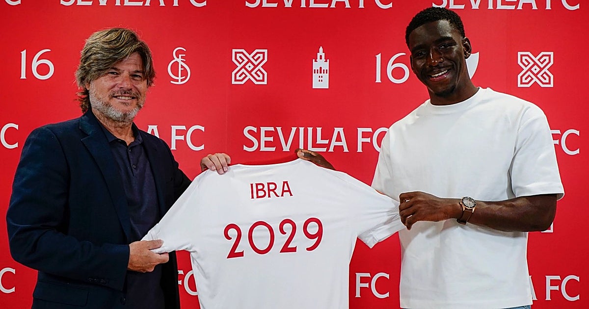 El Sevilla FC avanza con las renovaciones del filial: Ibra Sow, hasta 2029