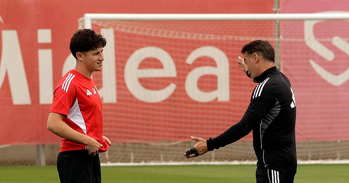 García Plaza se detiene en los jóvenes a dos días de visitar al Levante