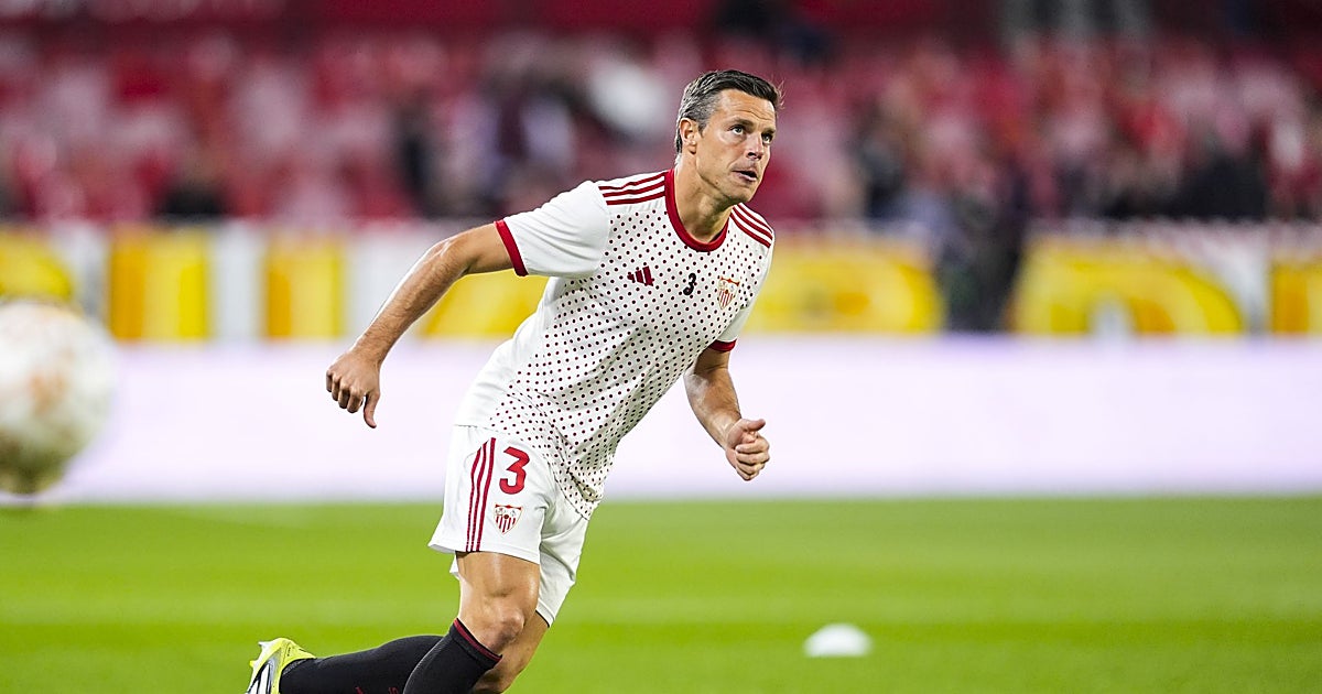 García Plaza marca los tiempos de la recuperación de Azpilicueta