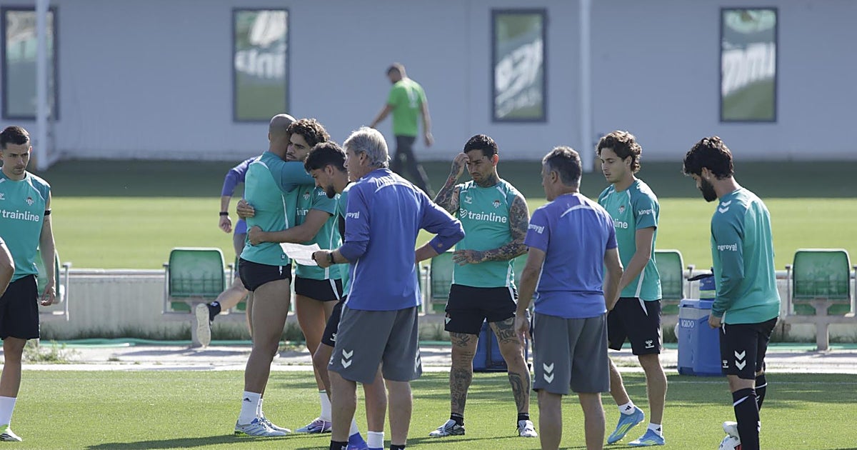 Alineaciones probables del Betis - Oviedo de LaLiga EA Sports 2025-2026: onces y banquillo de suplentes