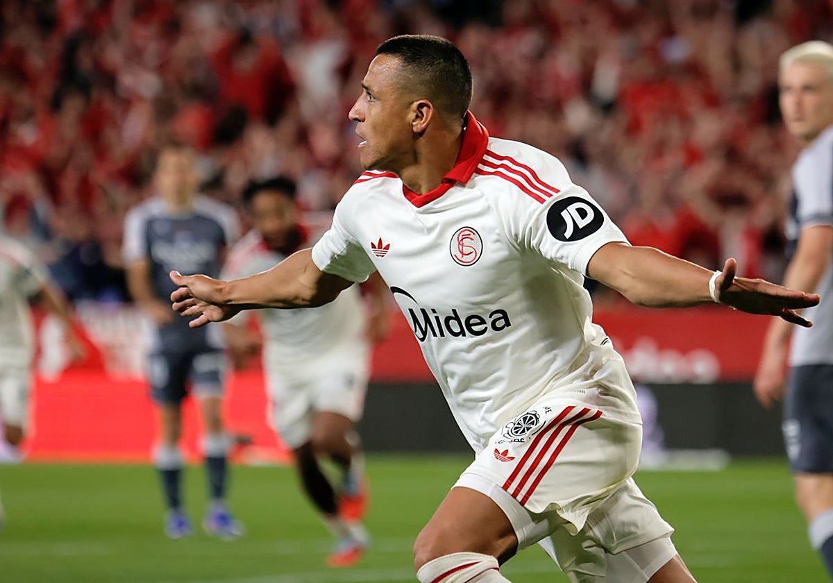Alexis Sánchez anota el gol que mantiene vivo al Sevilla en la lucha por la permanencia — image 4