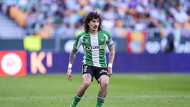 Betis golea 3-0 al Oviedo en medio de polémicas arbitrales y se aferra al quinto puesto — image 3