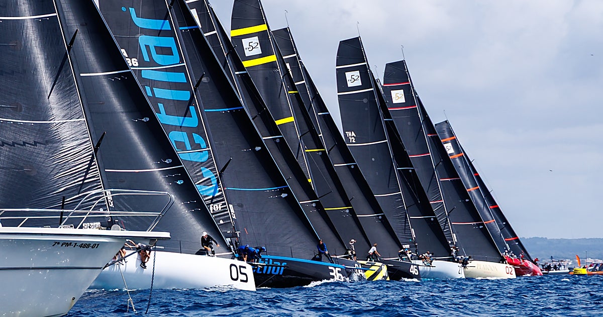Vayu lidera el estreno de las 52 Super Series en Puerto Portals