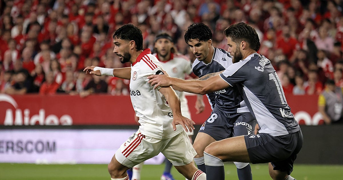 Neal Maupay se repone tras el aterrizaje de Luis García Plaza
