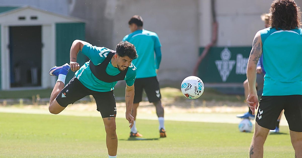 Pellegrini y la opción de repetir once en LaLiga casi tres meses después