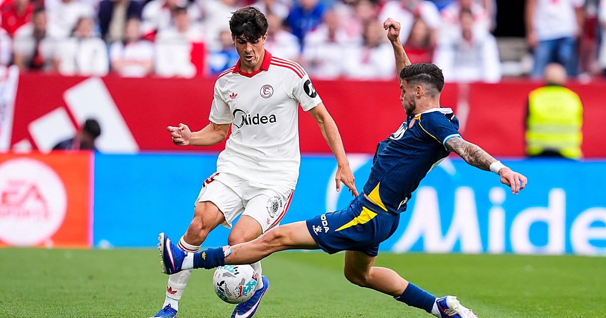 Juanlu: «Para ganar los partidos, tal y como está LaLiga, tienes que venir a rastras de vuelta y dejarlo todo»