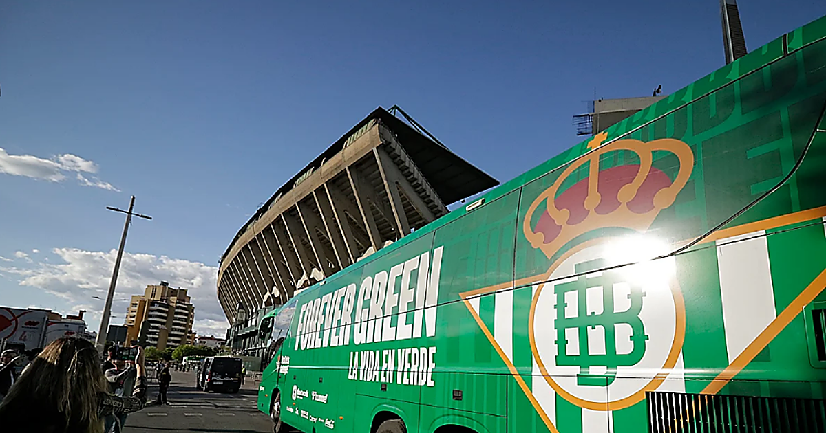 El Betis afea a Subdelegación del Gobierno la distancia impuesta a su afición en los recibimientos al equipo
