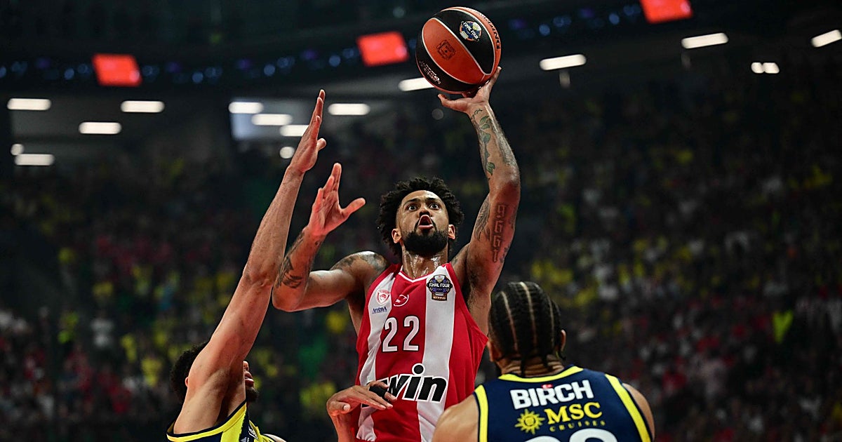 El Olympiacos no perdona la flojera del Fenerbahçe