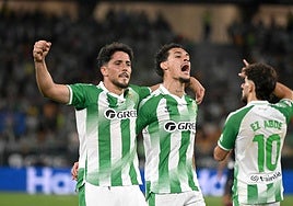 Betis - Levante: El Betis se lo pasa bien en la despedida (2-1)
