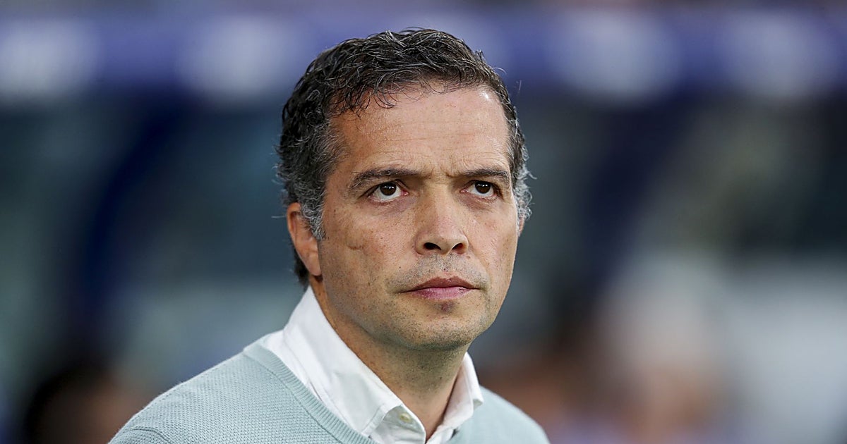 Luís Castro, entrenador del Levante, sobre el Betis: «Para jugar en Europa y hacer el año que han hecho, no juegas con once»