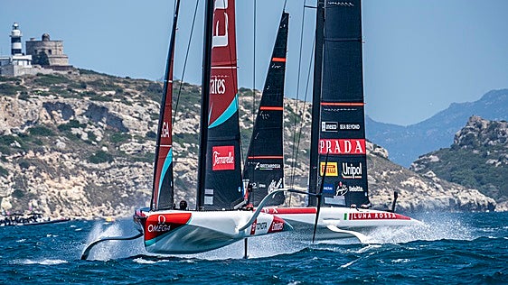 Luna Rossa supera a Team New Zealand en Cagliari