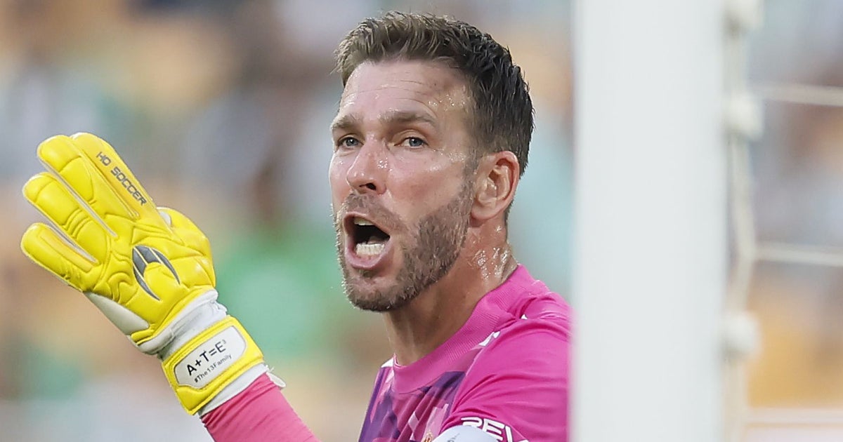 La emoción de Adrián en su despedida como profesional: «Ahora, a disfrutar de la Champions como un bético más»