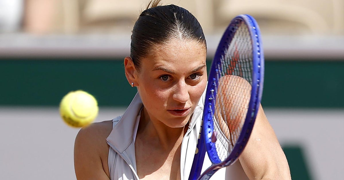 Kostyuk, entre lágrimas tras su triunfo en París: «Un misil cayó a 100 metros de casa de mis padres»