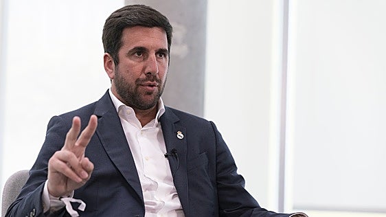 Enrique Riquelme: «Tenemos dos estrellas internacionales fichadas y las anunciaremos»