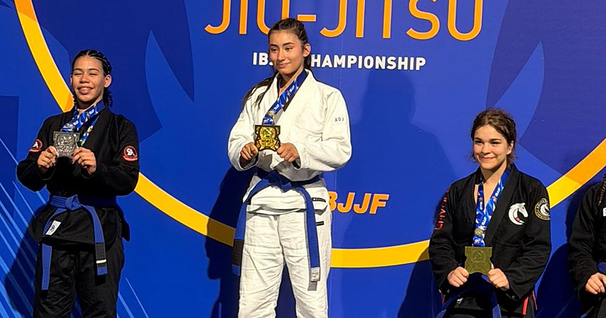 Alejandra Boixader, la 'niña prodigio de las MMA, vuelve a conquistar el campeonato mundial de BJJ en California