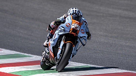 Raúl Fernández se reivindica en Mugello, Martín en el podio y Márquez, quinto en su regreso