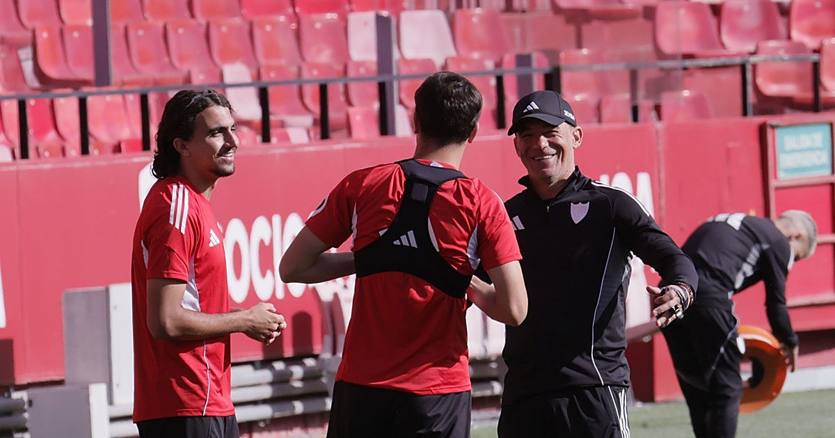 El Sevilla confirma la continuidad de Luis García Plaza