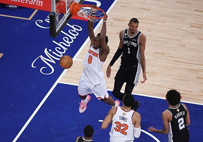 Anunoby hizo un mate en el segundo cuarto del Juego 3 de las Finales de la NBA.