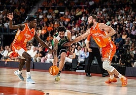 Un titánico Ricky Rubio lleva al límite al Valencia Basket