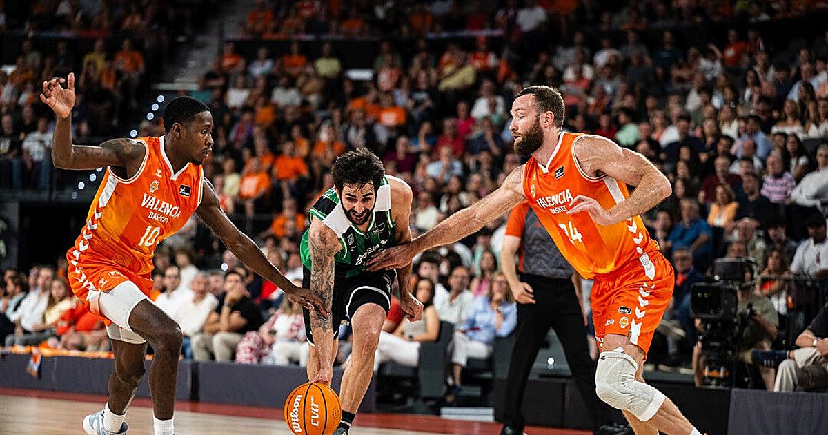 Un titánico Ricky Rubio lleva al límite al Valencia Basket