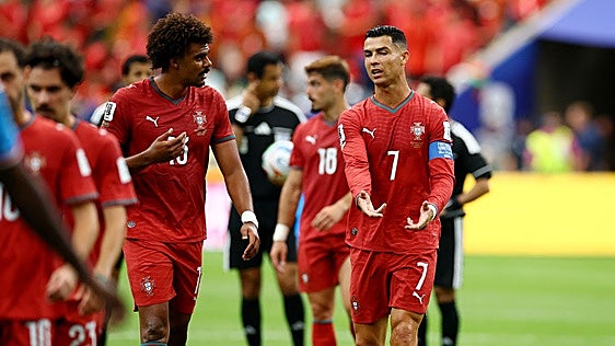 Cristiano, Joao Félix y Roberto Martínez abren las primeras grietas en Portugal