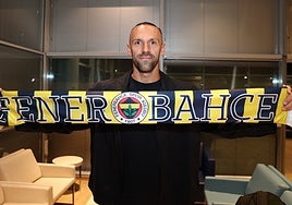 Muriqi ya es nuevo jugador del Fenerbahçe