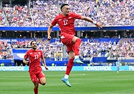 Vargas se luce en el Suiza-Bosnia saliendo desde el banquillo: gol y asistencia