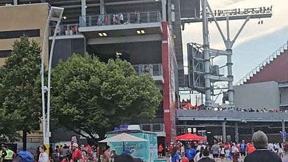 Metal, hormigón y partes supletorias: así es el estadio más modesto del Mundial
