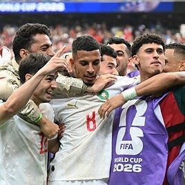 Los jugadores de Marruecos celebran el pase a cuartos de final