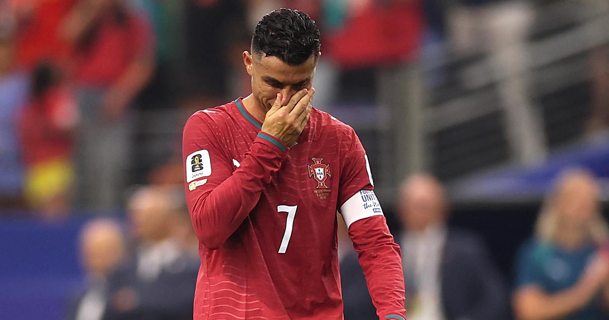 Cristiano, más rémora que amenaza, se marcha del Mundial llorando