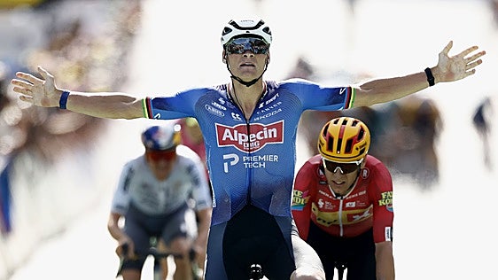 Van der Poel triunfa en la 'clásica' recortada del Macizo Central